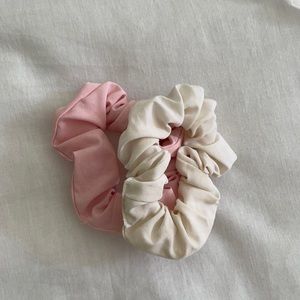 Lululemon scrunchies